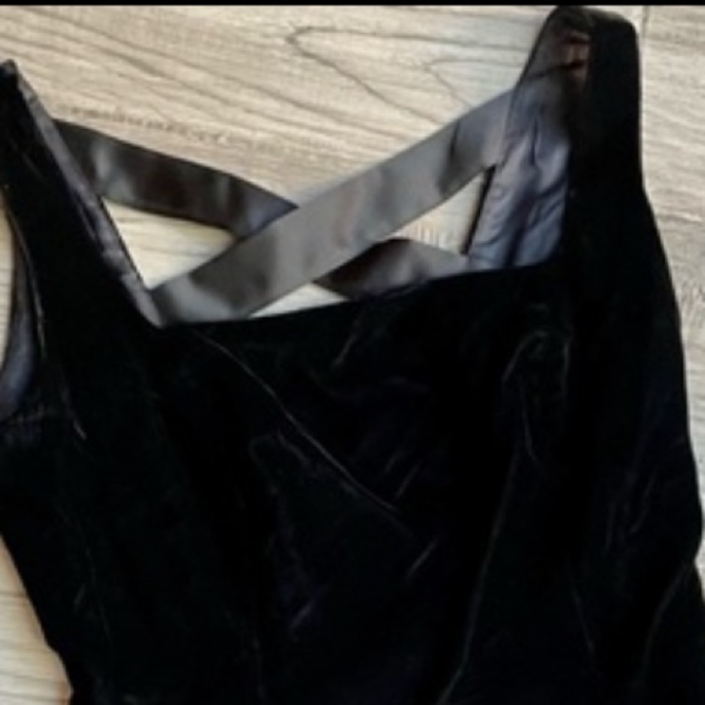 Laundry By Shelli Segal Black Velvet Mini Dress with Gray Satin Bow - Picture 4 of 14